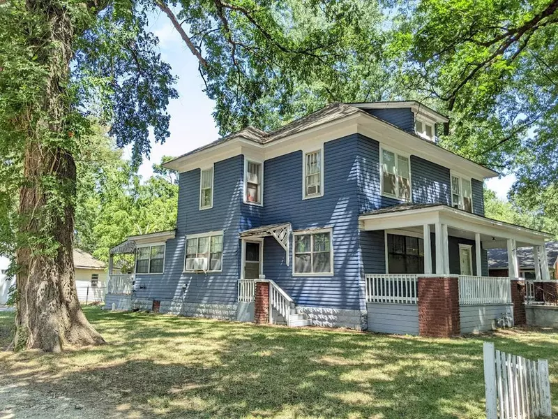 214 N Neosho ST, Cherryvale, KS 67335