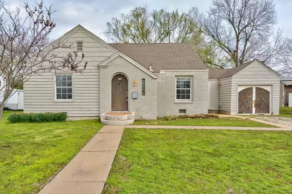 209 E 3rd. N/A, Dewey, OK 74029