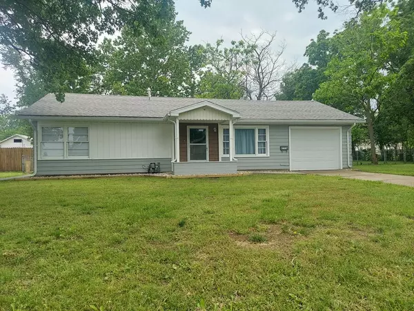 1015 E 4th N/A, Cherryvale, KS 67335