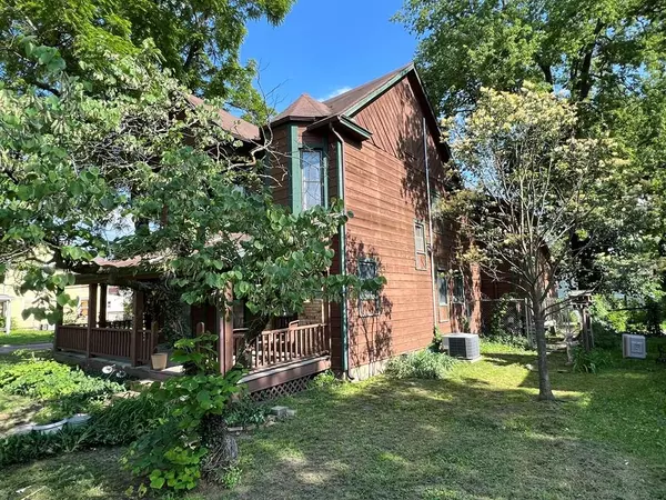Iola, KS 66749,619 East ST