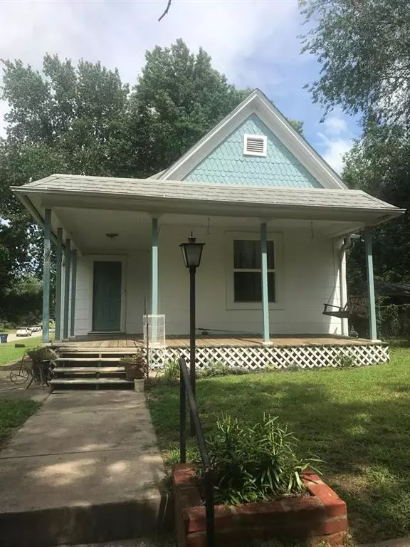 420 N State ST, Caney, KS 67333