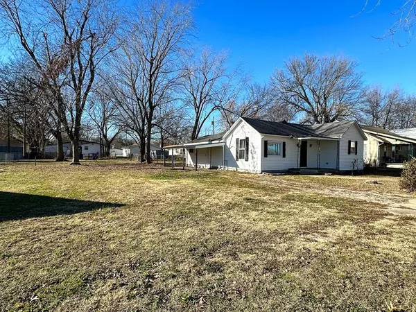 Columbus, KS 66725,317 S Tennessee N/A