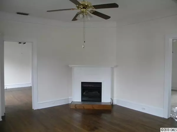 Kannapolis, NC 28083,207 Sharpe AVE
