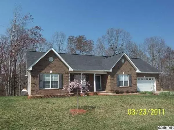 1750 NW Pipers Ridge CIR, Conover, NC 28613