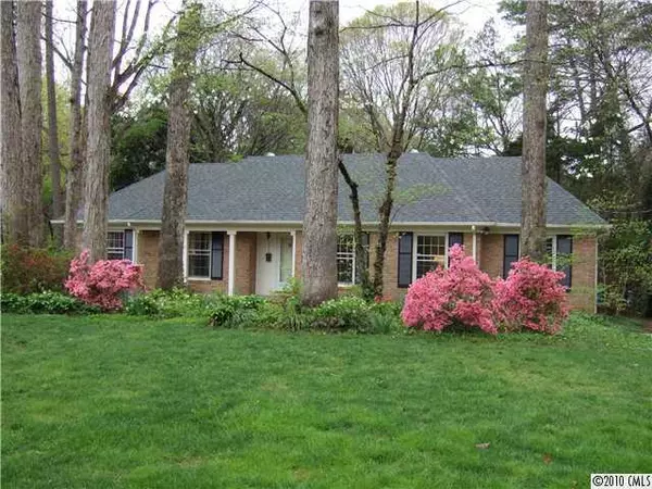 1216 Kingscross DR, Charlotte, NC 28211