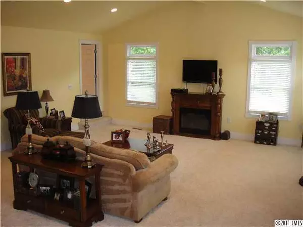 Marshville, NC 28103,646 Morgan PL #9