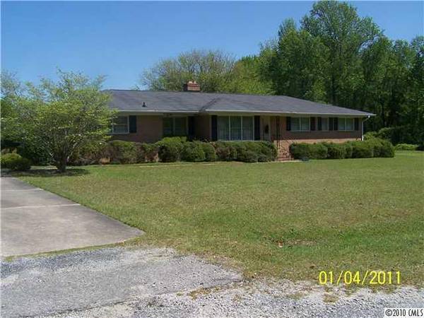 713 S Hickory ST, Pageland, SC 29728