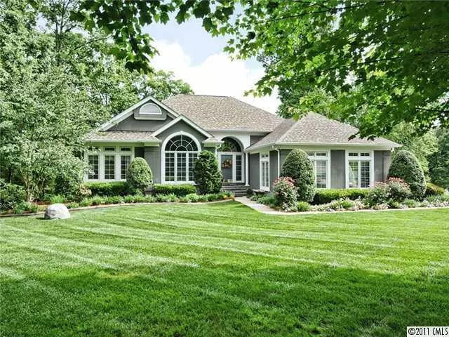 4560 Long Cove DR, Denver, NC 28037