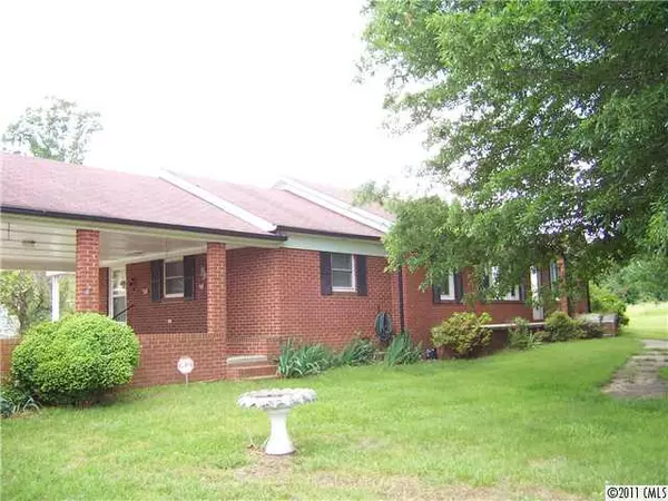 5790 Paul Payne Store RD,  Taylorsville,  NC 28681