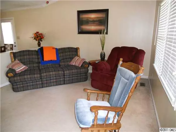 Lincolnton, NC 28092,855 Crystal Springs DR