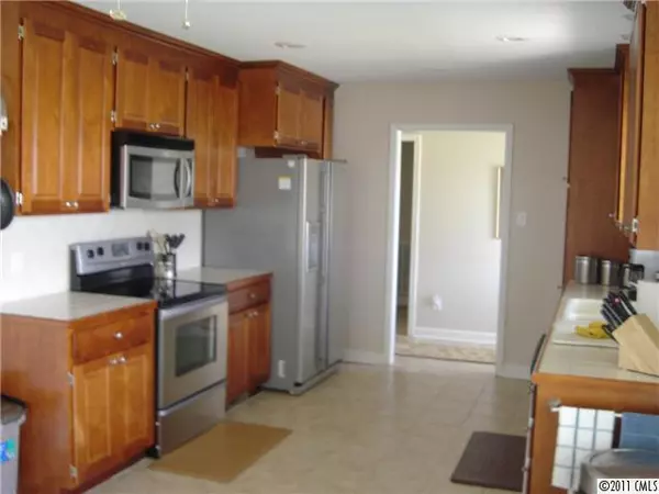 Statesville, NC 28625,129 Mallory LN