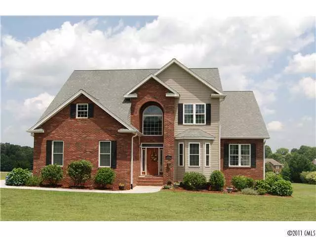 132 Baymount DR, Statesville, NC 28625