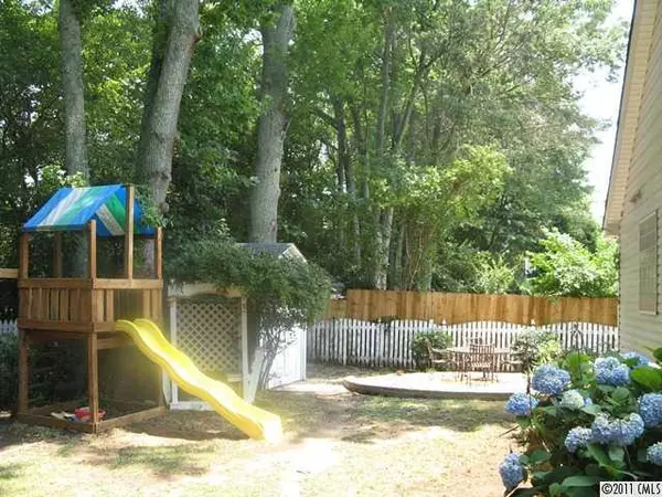 Matthews, NC 28104,9011 Brad CT