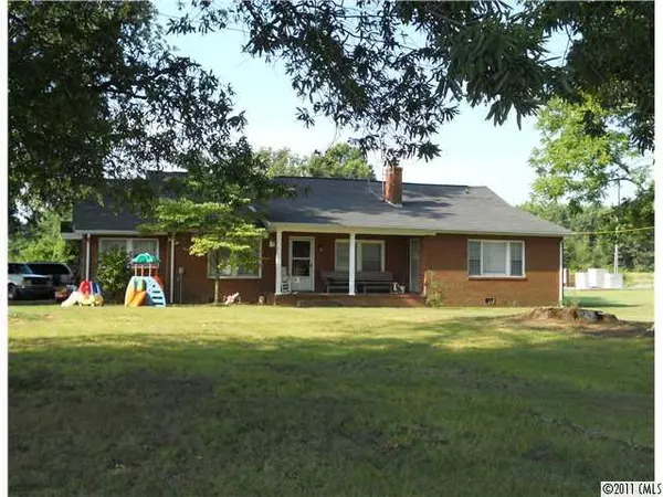 1495 Ostwalt Amity RD, Cleveland, NC 27013
