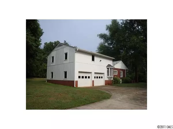 Statesville, NC 28677,1303 E Broad ST