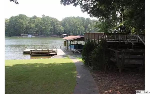 Mount Gilead, NC 27306,691 Emerald Shores RD #8