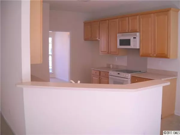 Statesville, NC 28677,557 N Race ST