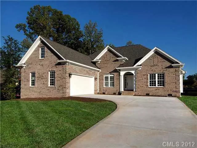 233 Highland Forest DR, Clover, SC 29710