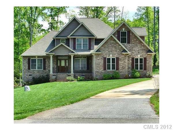 156 Summerfield CT, Lake Wylie, SC 29710