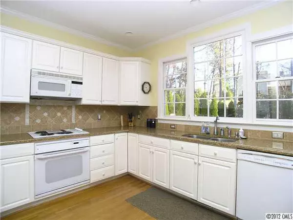 Davidson, NC 28036,271 Pat Stough LN