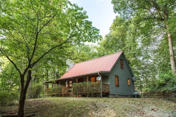 563 Parachute RDG, Glenville, NC 28736