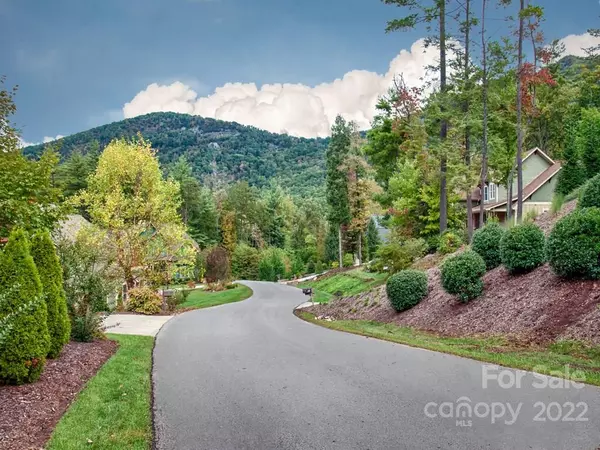 Asheville, NC 28803,69 Village Pointe LN #38