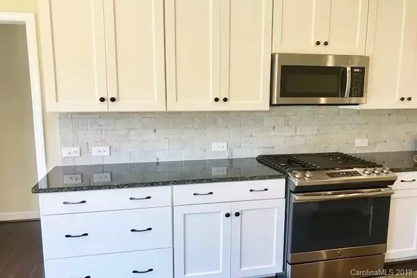 Stanley, NC 28164,988 Brookdale LN #505