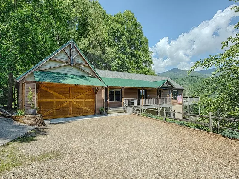 262 Sams TRL, Waynesville, NC 28786