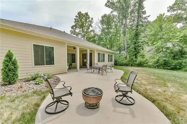 Matthews, NC 28104,322 Hollice PL