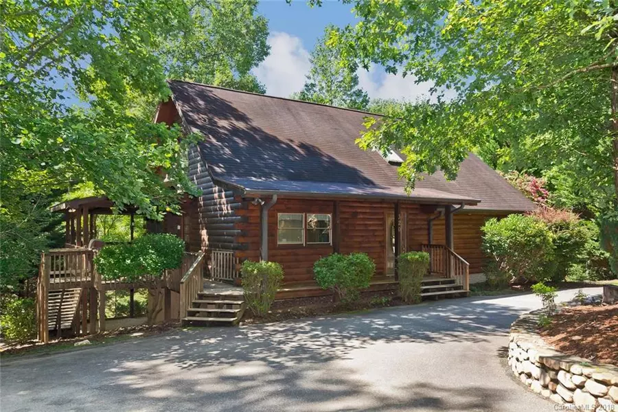 320 Mallard RD, Lake Lure, NC 28746