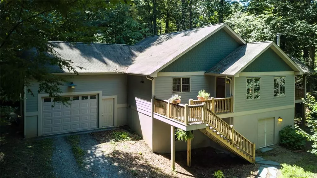 290 Sams TRL, Waynesville, NC 28786