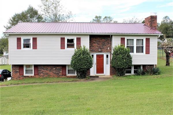 2208 Walt Arney RD, Lenoir, NC 28645