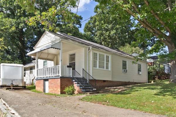 8 Wilburn RD, Asheville, NC 28806