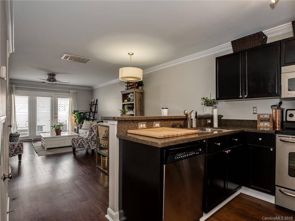 Charlotte, NC 28205,1224 Green Oaks LN #D