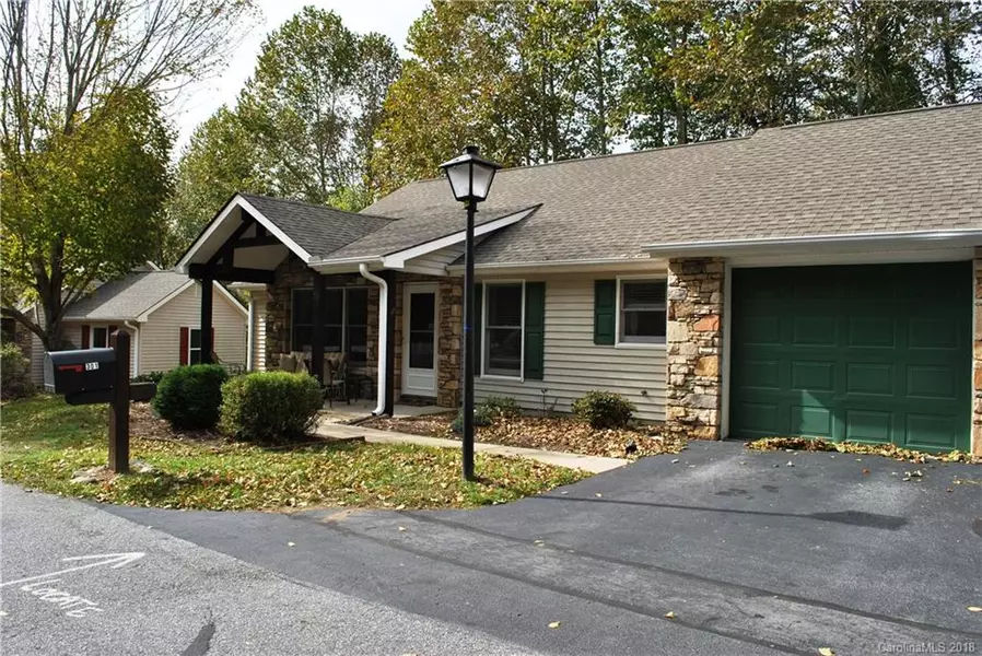 301 Smokey Mountain CT, Arden, NC 28704