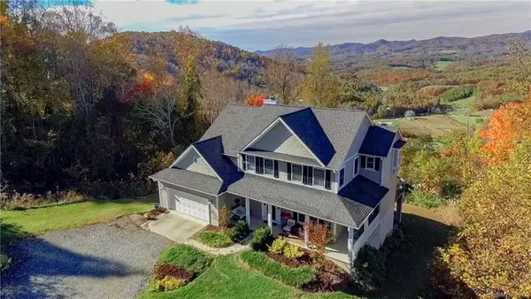 350 Vista Point DR, Weaverville, NC 28787