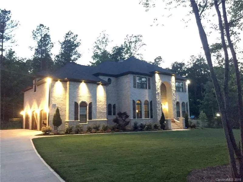 4142 River Oaks RD, Lake Wylie, SC 29710