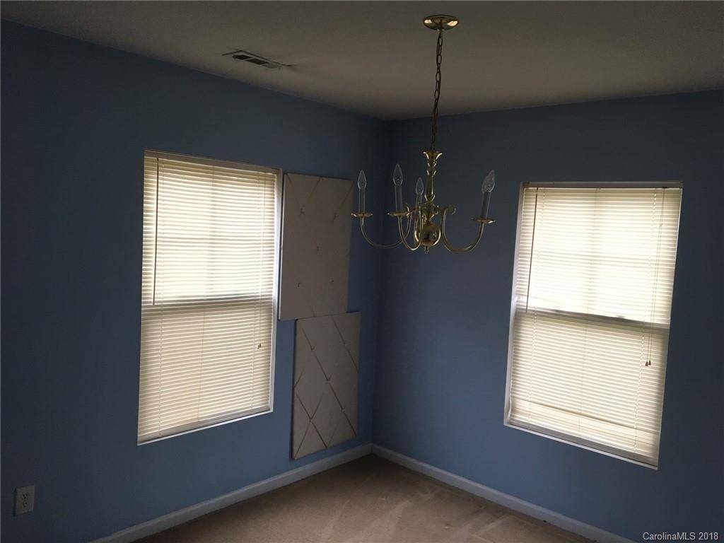 Charlotte, NC 28214,1505 Long Paw LN