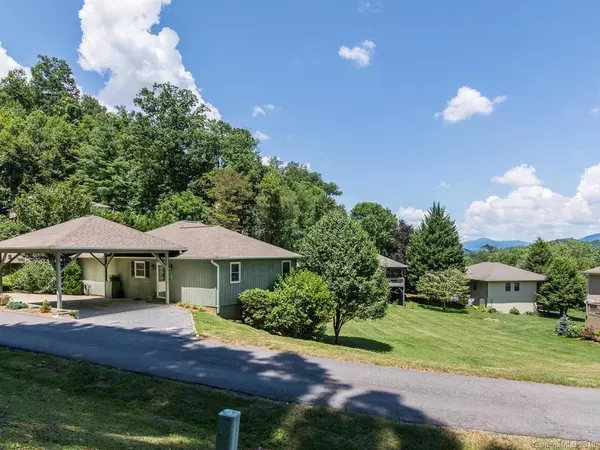 Waynesville, NC 28786,33 Winghaven HTS