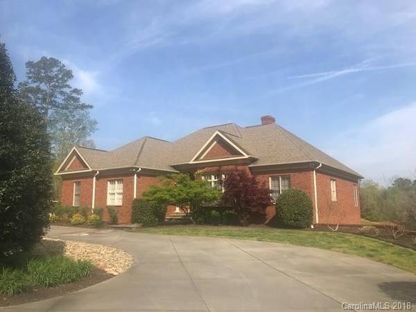 160 COUNTRY WOODS DR, Rutherfordton, NC 28139