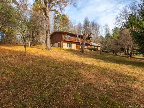 Hendersonville, NC 28739,117 Viewcrest DR