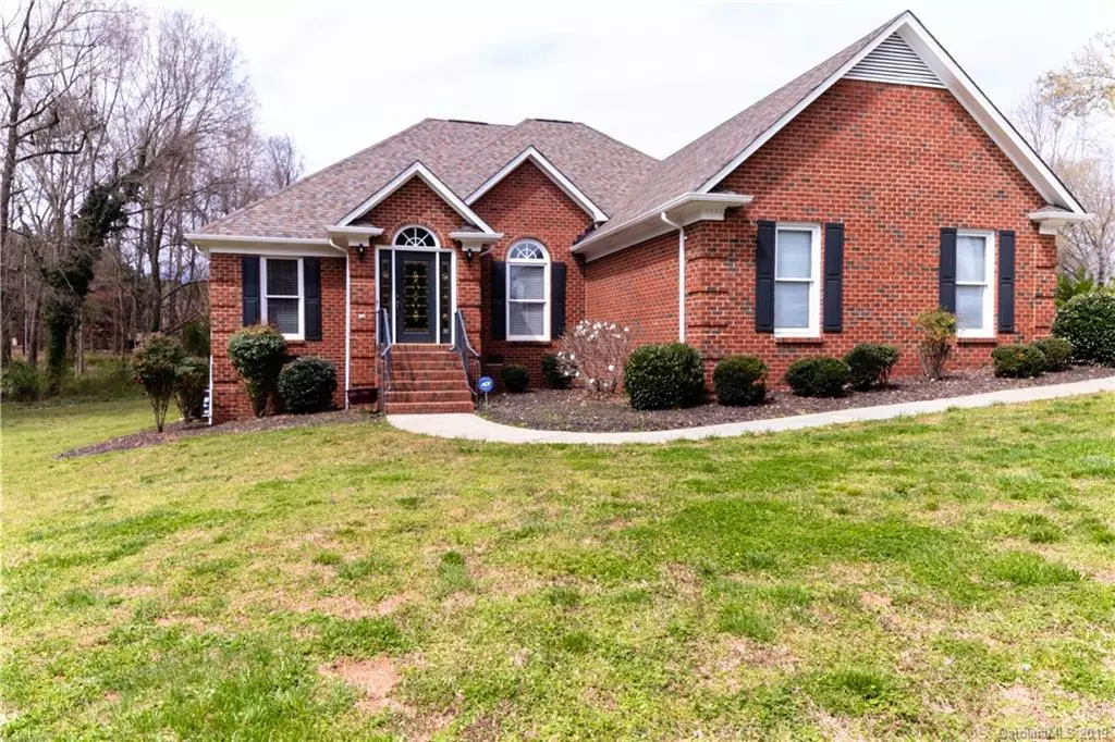 Monroe, NC 28110,2305 Hounds Run CT