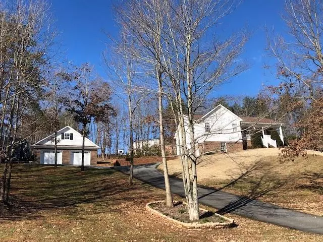 Hickory, NC 28602,7763 Piney Mountain ST