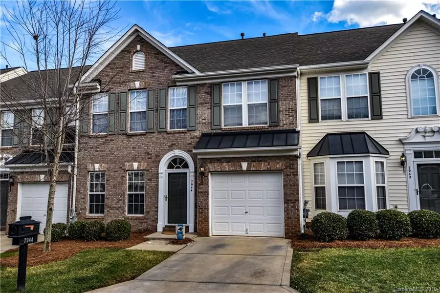 7944 Mariners Pointe CIR, Denver, NC 28037