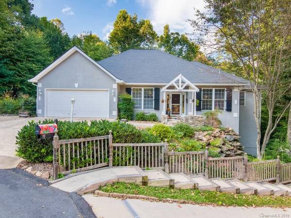 2509 Carriage Falls CT, Hendersonville, NC 28791