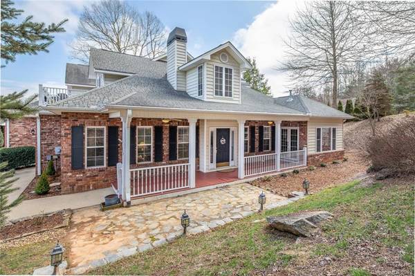 609 Carriage Commons DR, Hendersonville, NC 28791