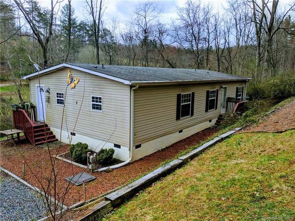 2 Shady Creek LN, Leicester, NC 28748