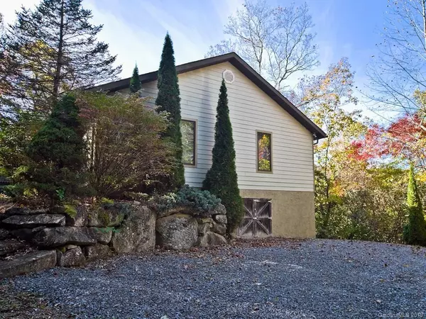 721 Moody Bridge RD, Cullowhee, NC 28723