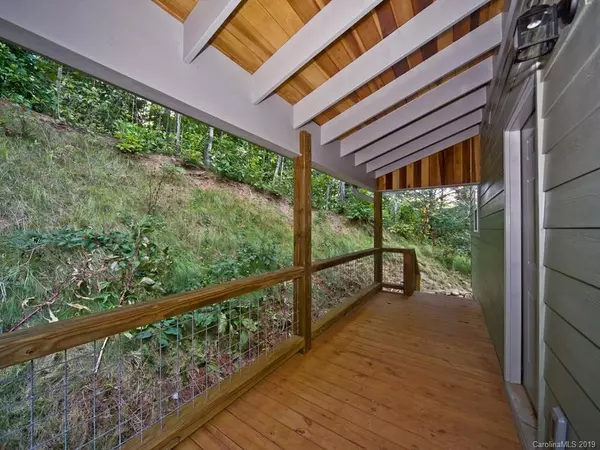 Sylva, NC 28779,284 Dollar Ridge RD