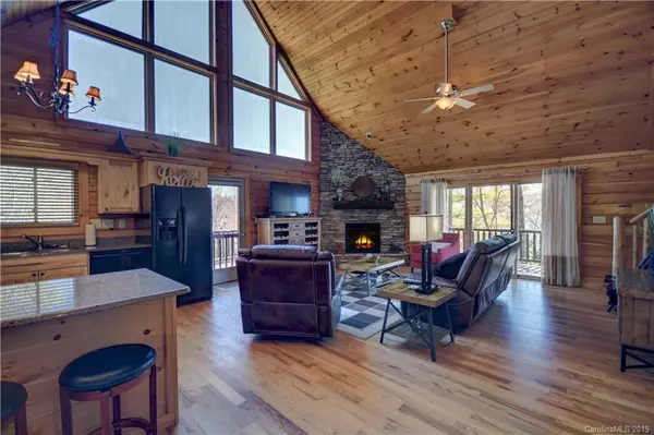 Maggie Valley, NC 28751,167 Saddle DR #3